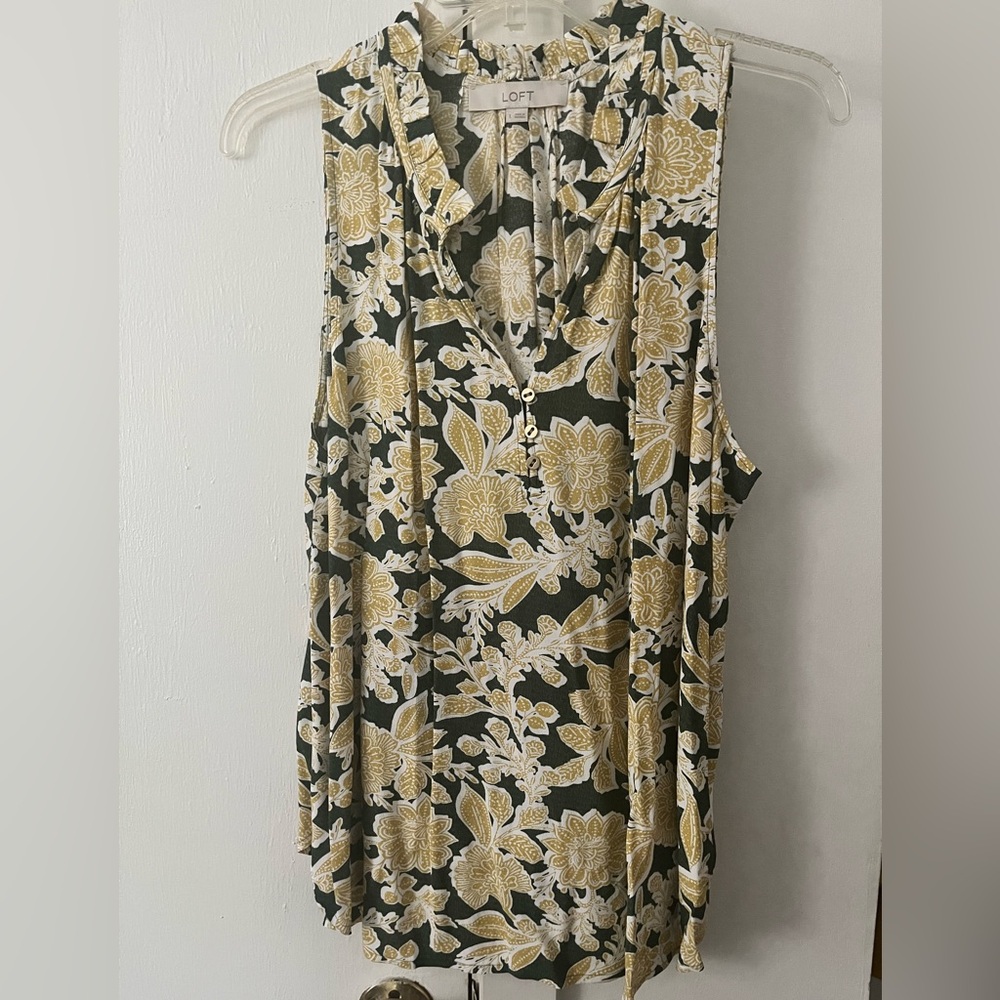 LOFT // Green & Gold Floral Sleeveless Blouse